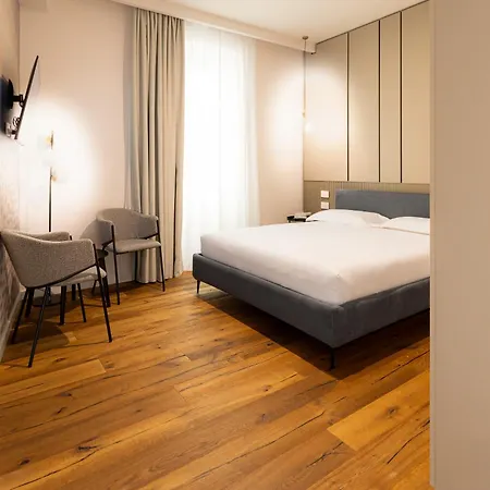 Kt Exclusive Hotel